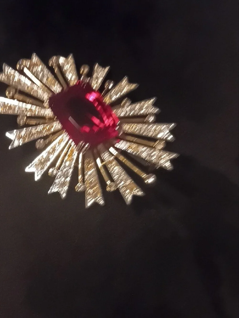 VTG KJL Ruby Red Starburst Brooch Atomic Rhinestone Statement Pin
